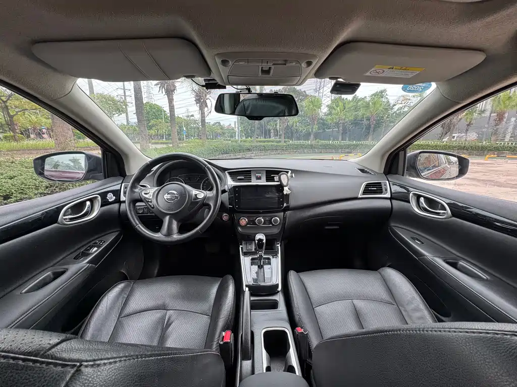 Sylphy 1.6 XV CVT Connected Premium CN-VI