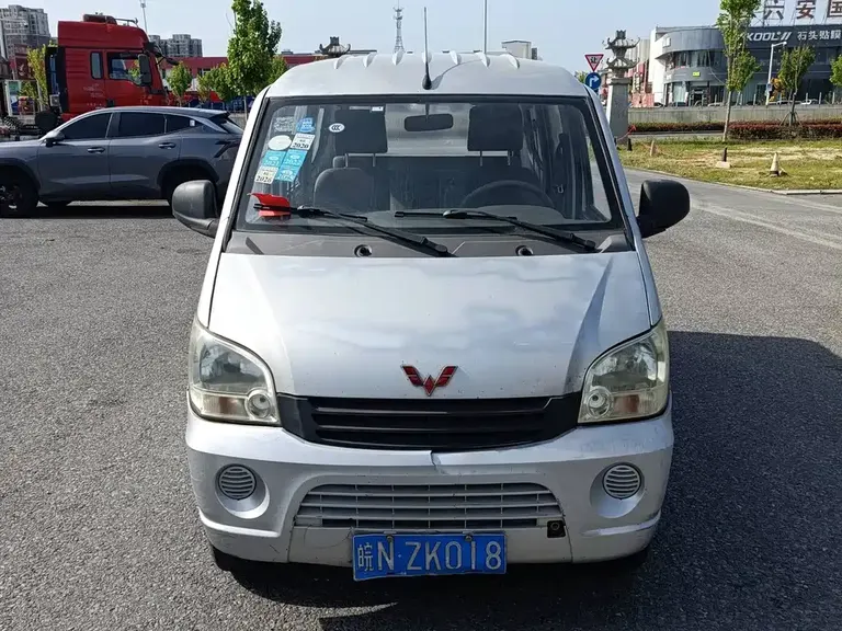 Wuling Zhiguang 五菱之光 2010款 1.0 L基本型