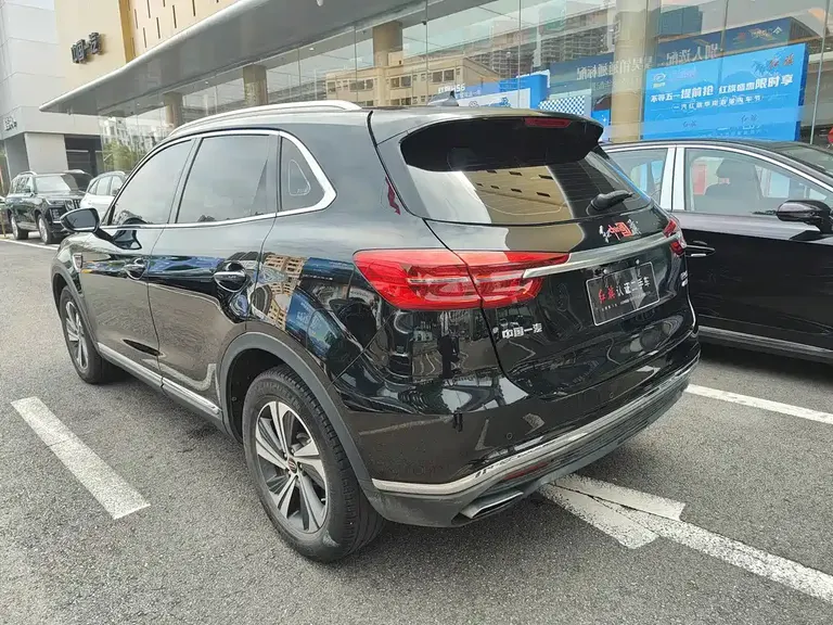 Hongqi HS5 2.0 T Connected Flagship Enjoyment