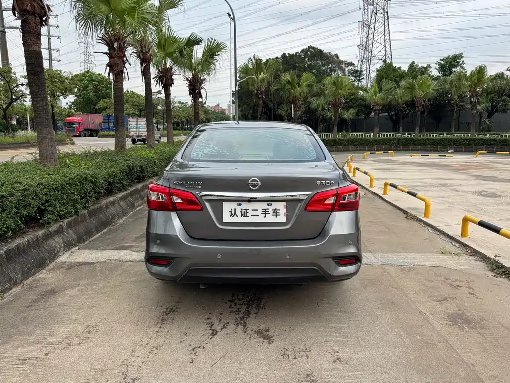 Sylphy Classic 1.6 XE CVT Comfort