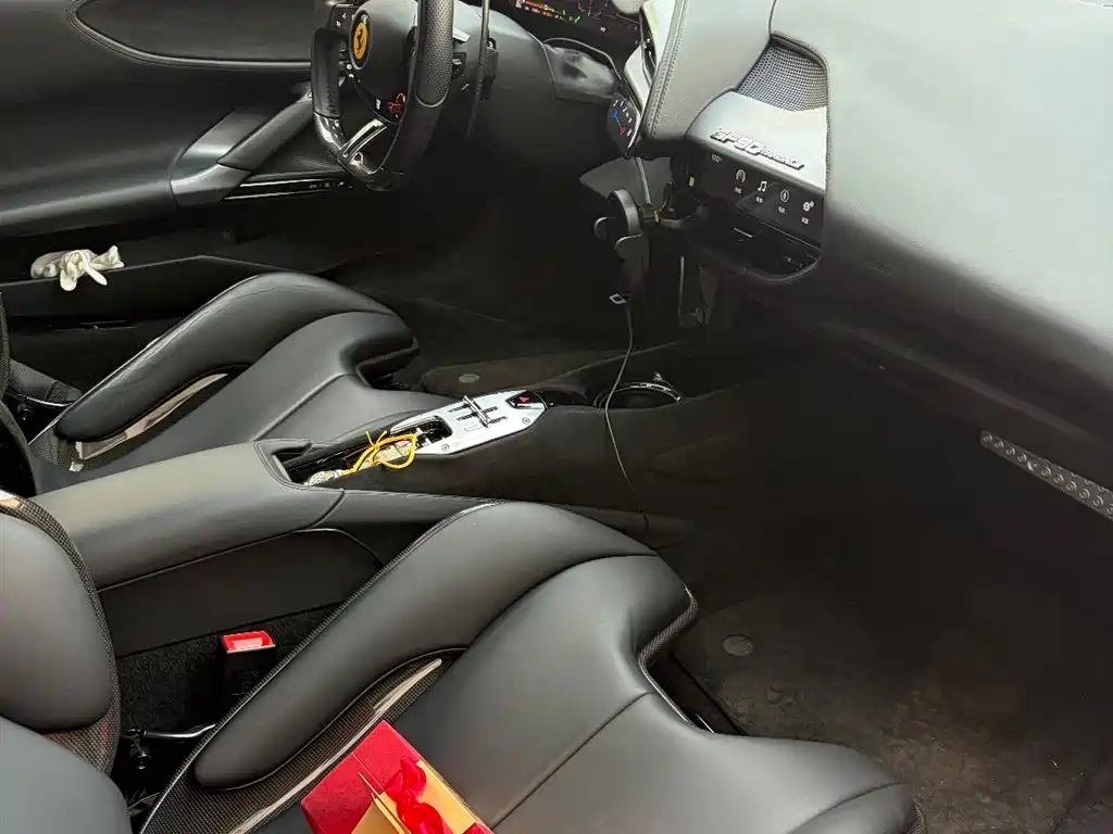 SF90 3.9 T V8 Stradale