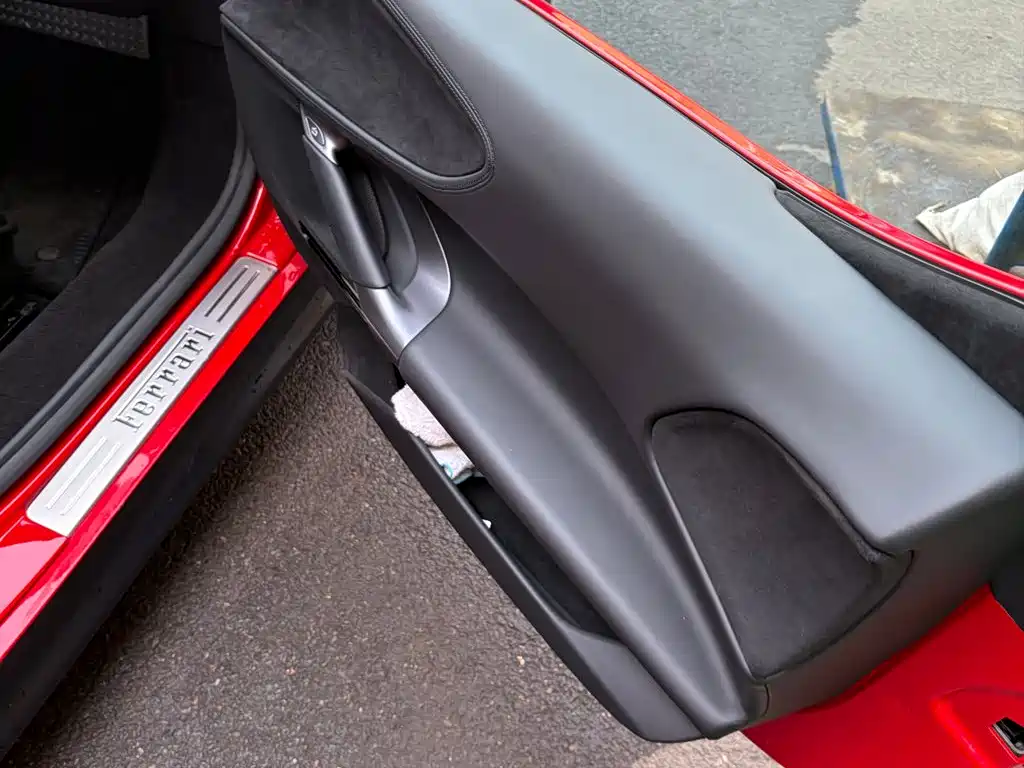 SF90 3.9 T V8 Stradale