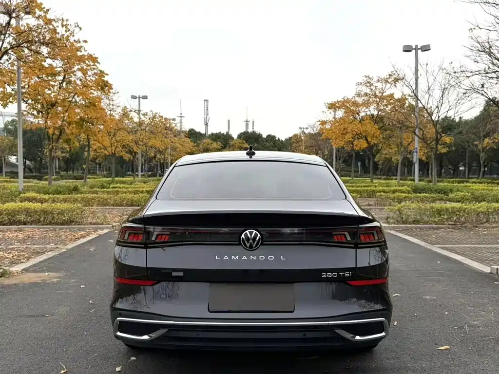 Lamando Lamando L 280 TSI DSG Spicy Cool