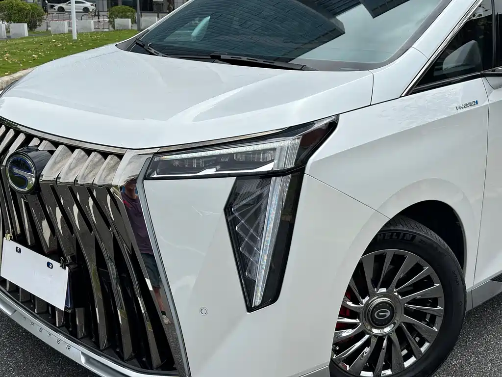 GAC Trumpchi M8 Grandmaster Series Dual Engine Royal