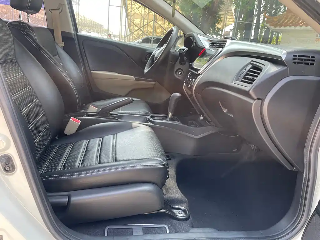 City 1.5 L CVT Comfort