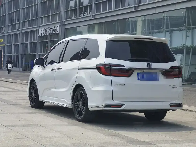 Honda Odyssey 2.0 L e:HEV Sharp· Shine Enjoyment