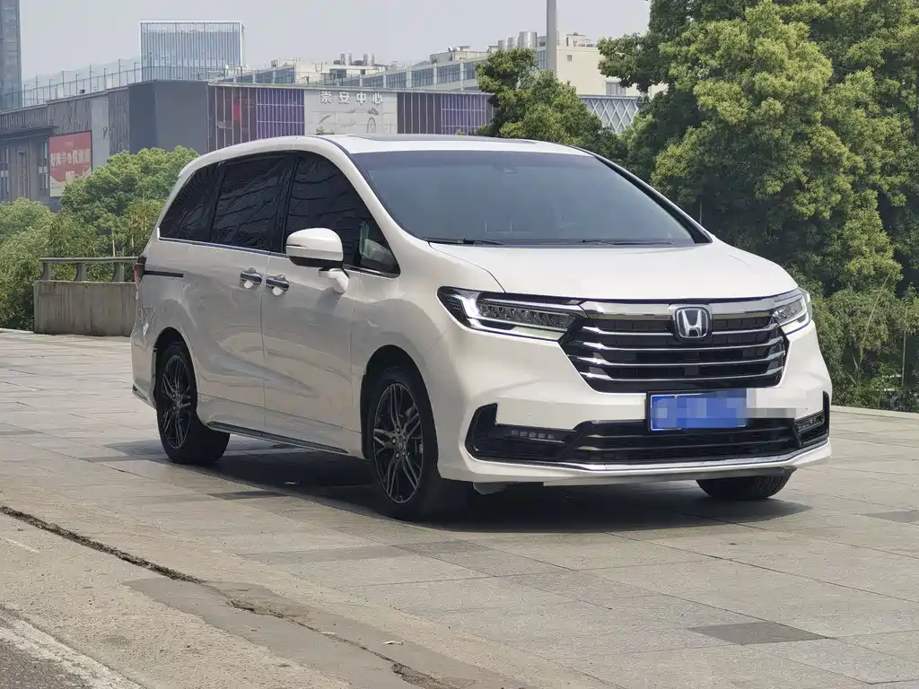 Odyssey 2.0 L e:HEV Sharp· Shine Enjoyment