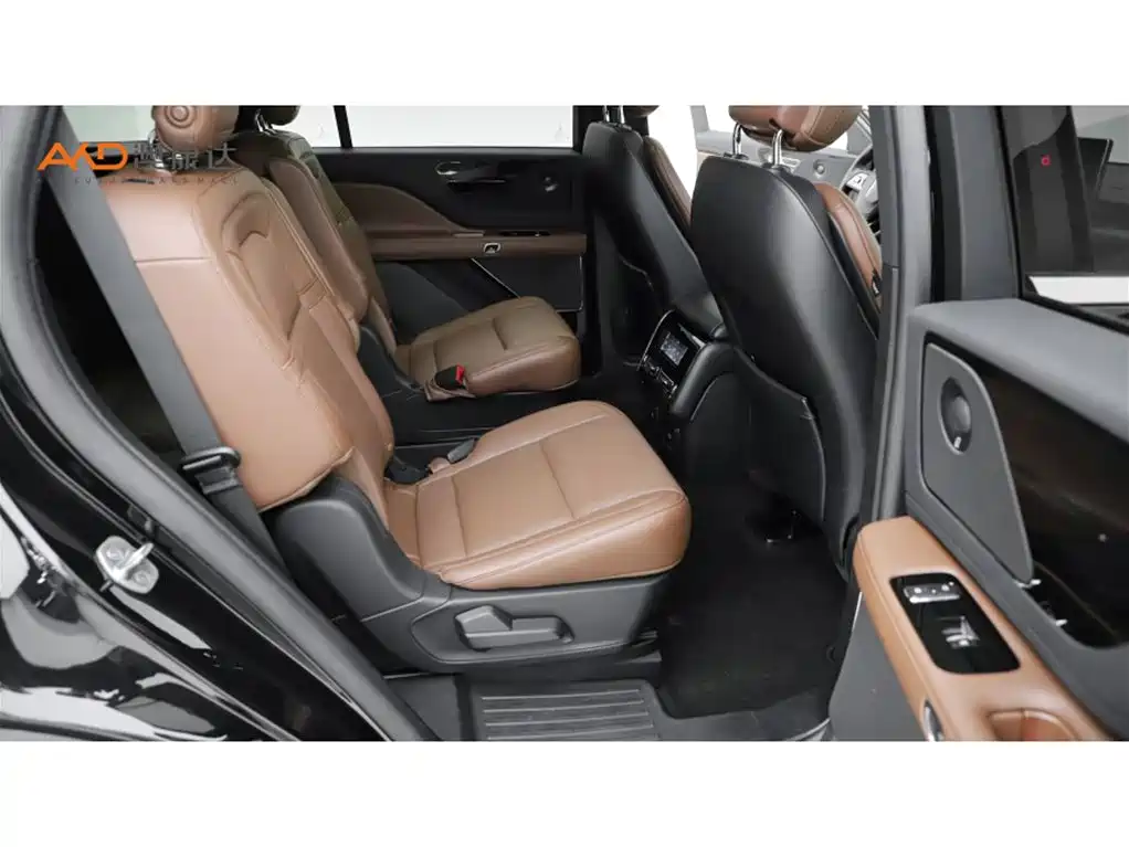 Aviator 飞行家/3.0 T/21款/V6 四驱尊雅版