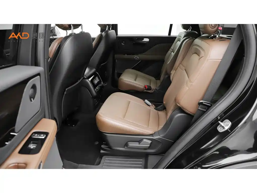 Aviator 飞行家/3.0 T/21款/V6 四驱尊雅版