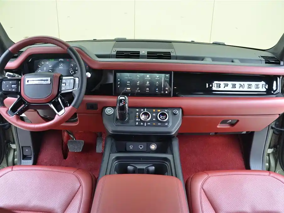 Land Rover Defender 110 P400 Dark Special Edition