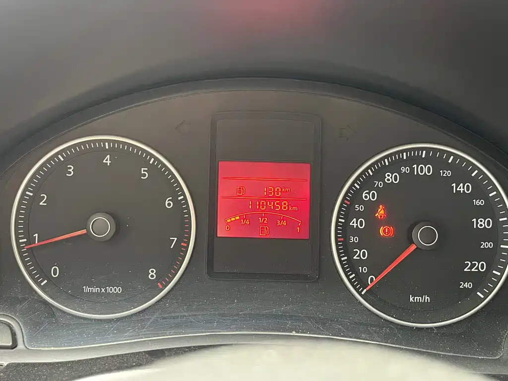 Bora 1.6 L Manual Fashion