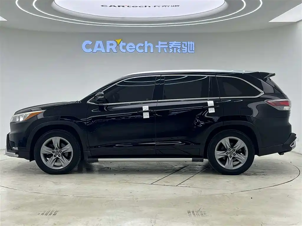 Highlander 2.0 T 4 WD Luxury 7-seat