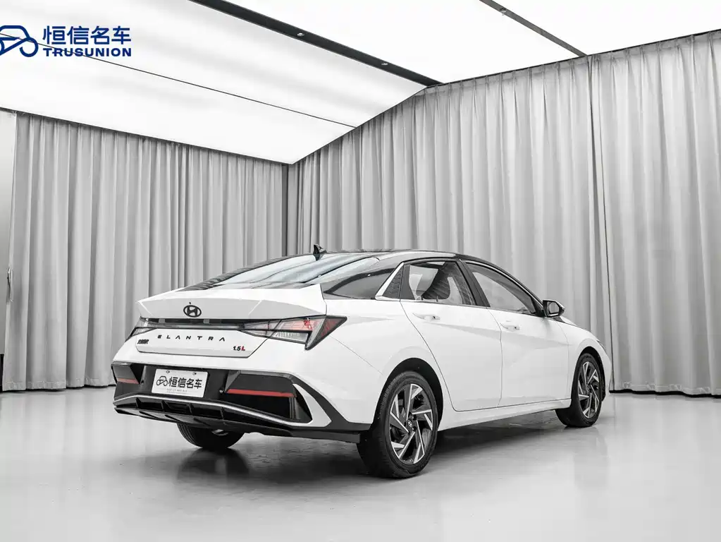 Elantra 1.5 L CVT GLX Elite