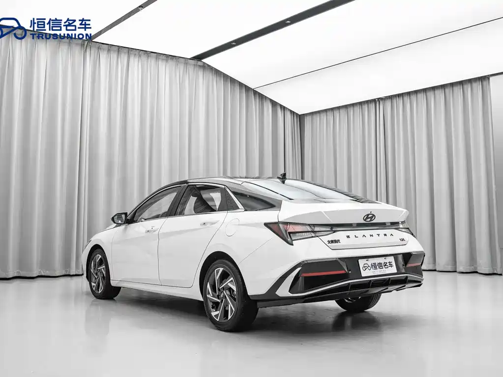 Elantra 1.5 L CVT GLX Elite