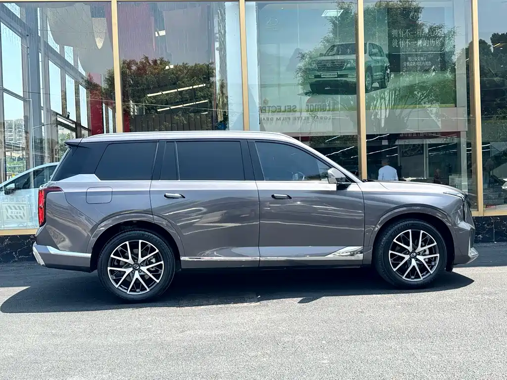 GAC Trumpchi GS8 Dual Engine Series 2.0 TM 2 WD Distinguished (6-seat)