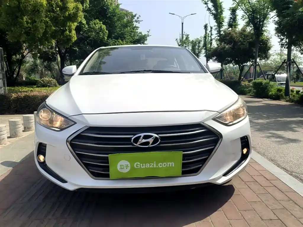 Elantra 1.6 L Auto 15 Anniversary Special Edition