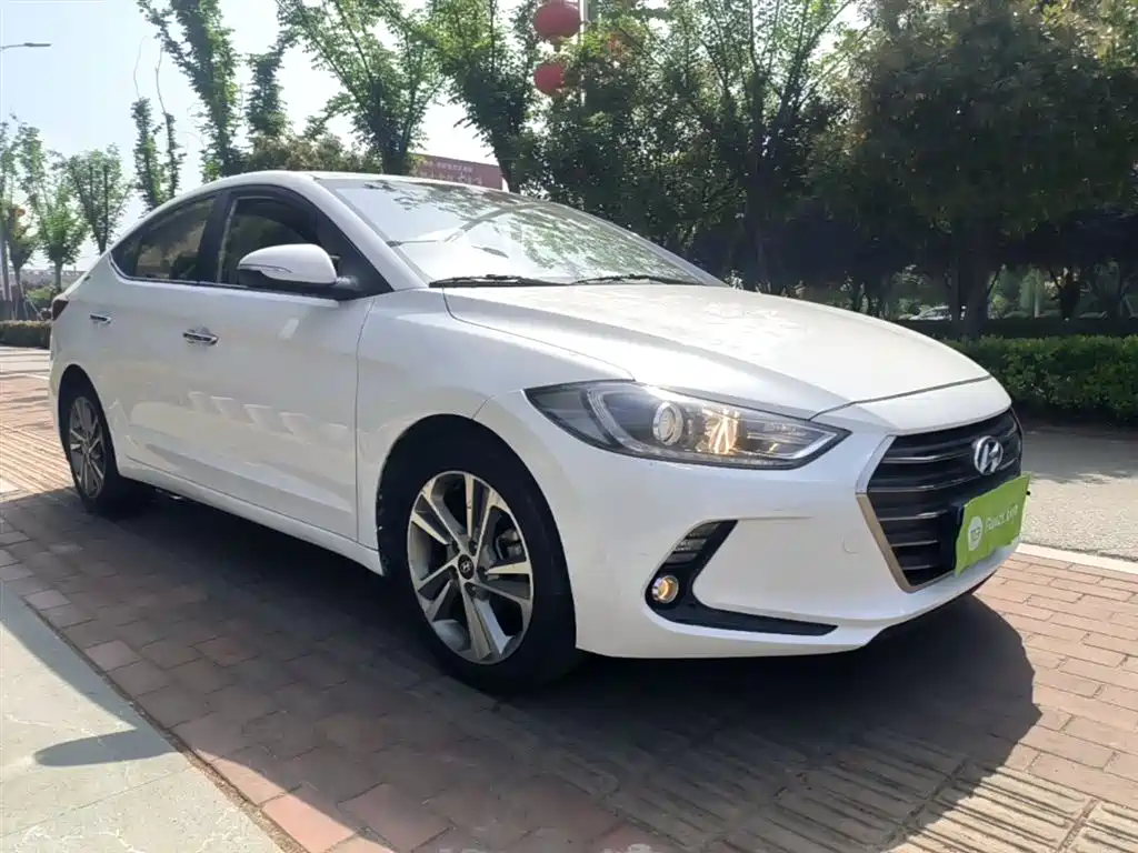 Elantra 1.6 L Auto 15 Anniversary Special Edition