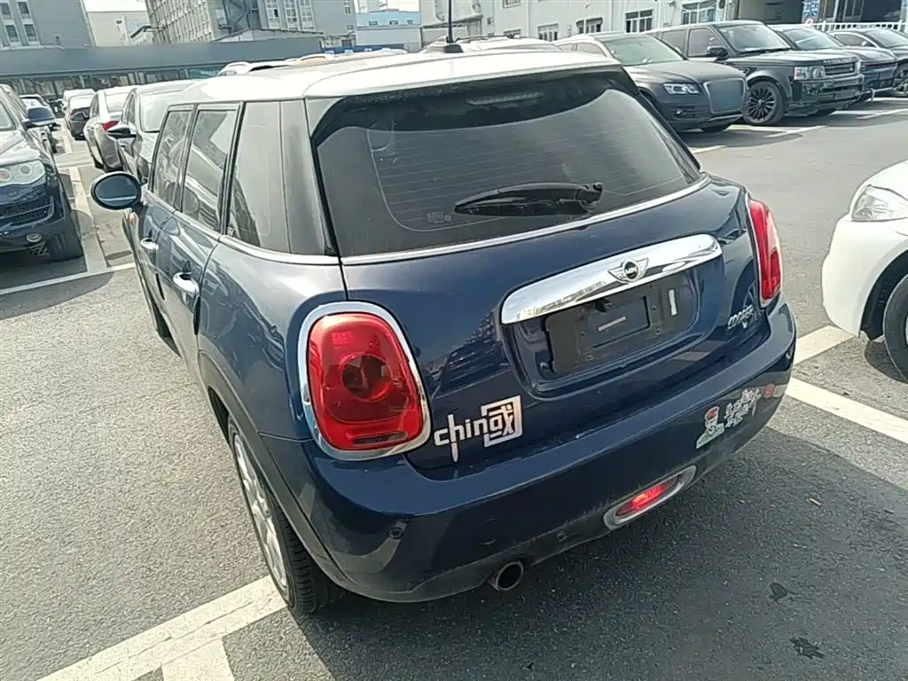 MINI 1.5 T COOPER Fun 5-door