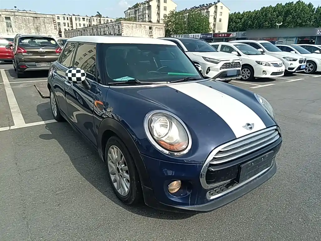 MINI 1.5 T COOPER Fun 5-door