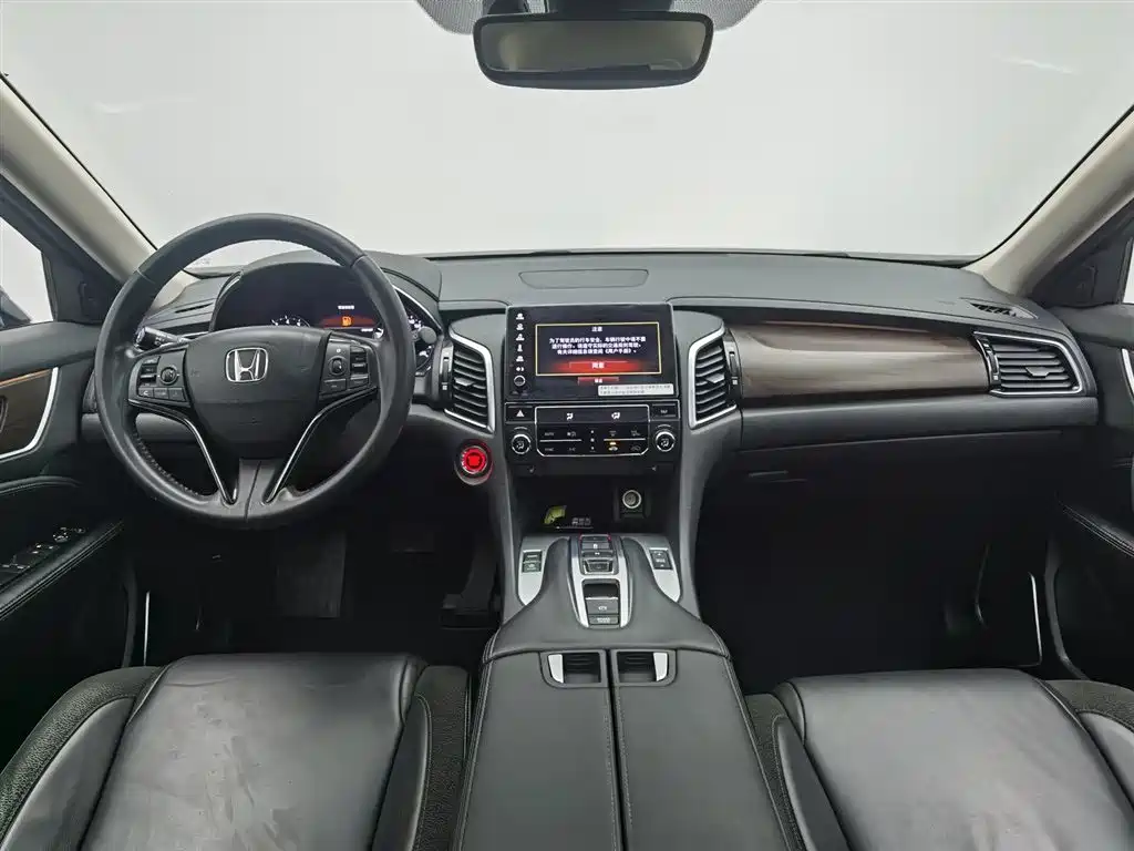 Avancier 370 TURBO 4 WD Premium