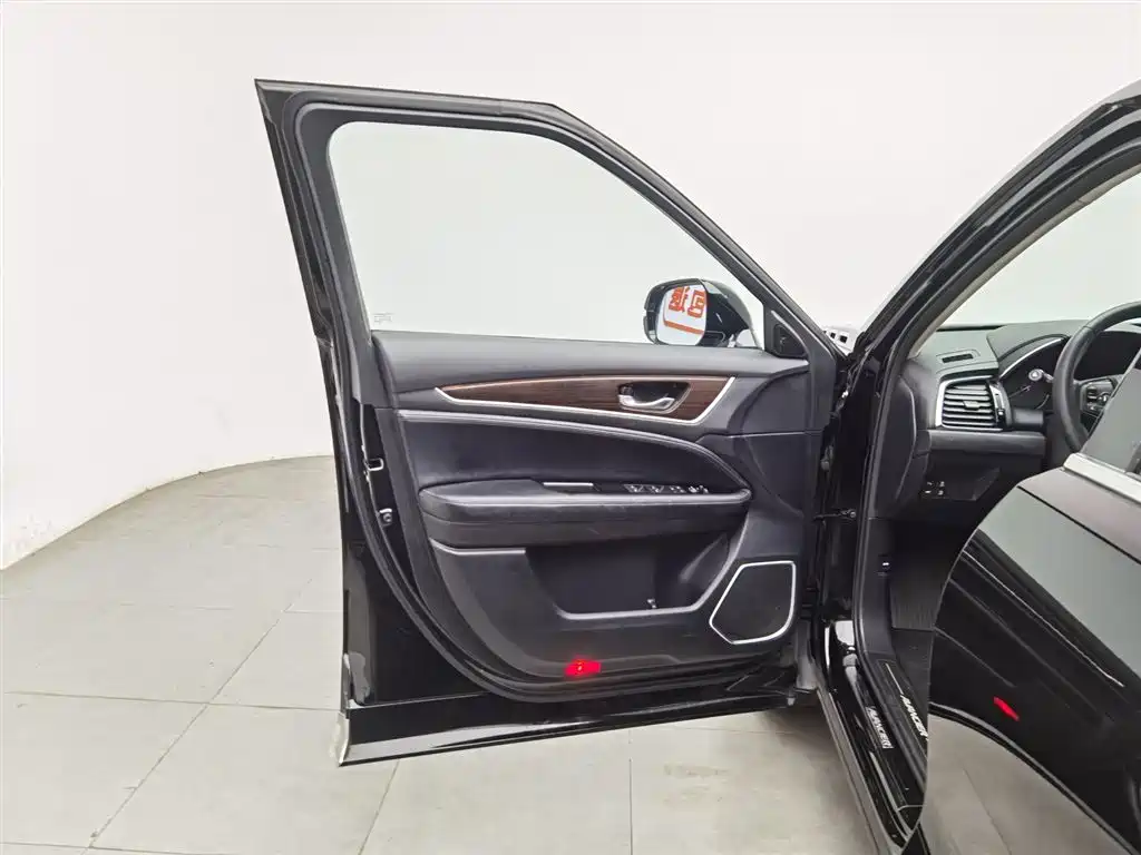 Avancier 370 TURBO 4 WD Premium
