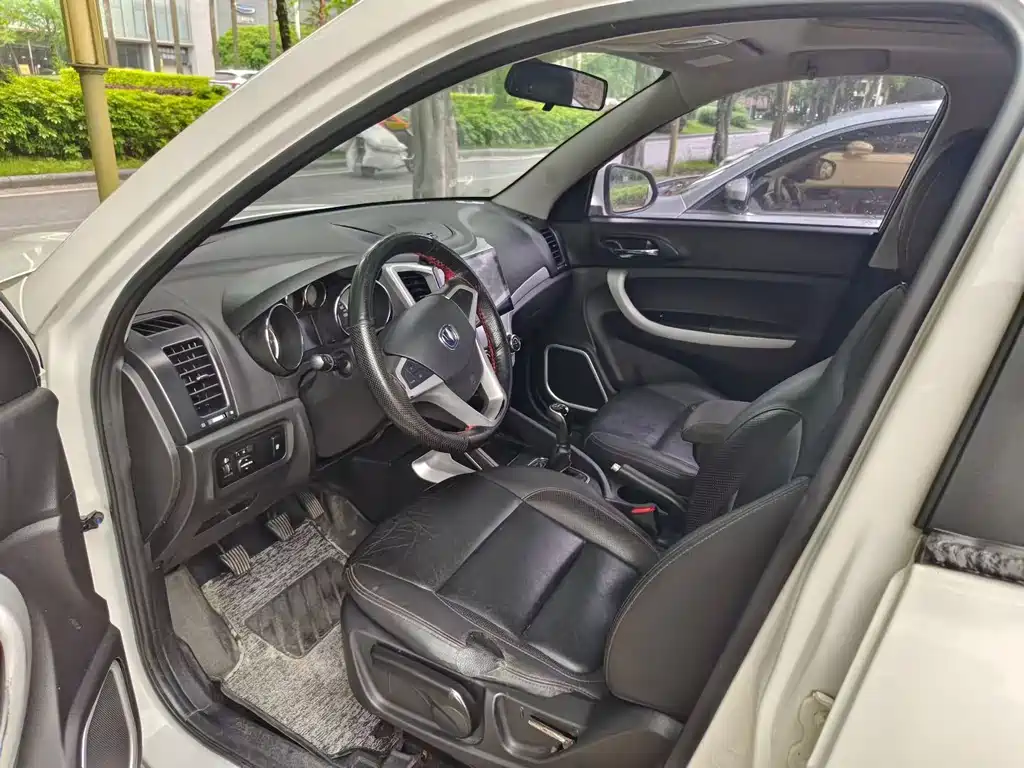 Changan CS35 1.6 L Manual Luxury CN-V