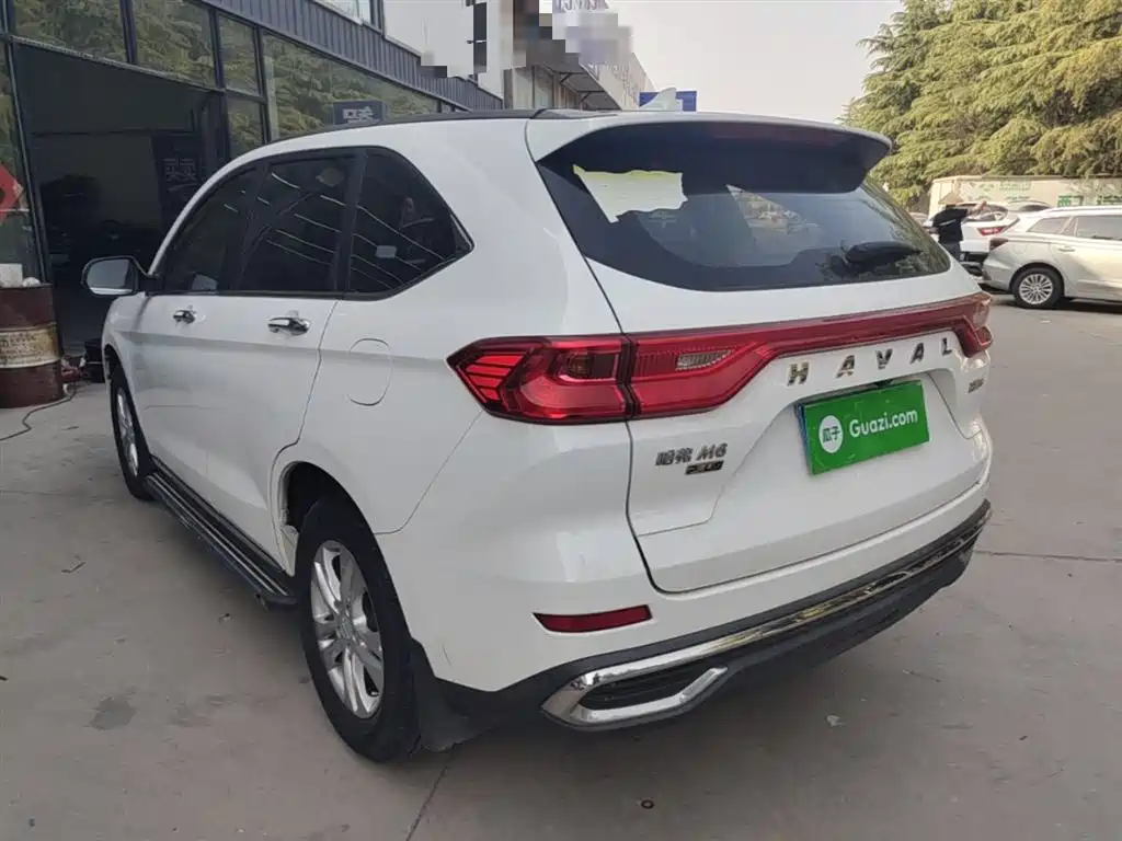 Haval M6 PLUS 1.5 T DCT Elite Connected