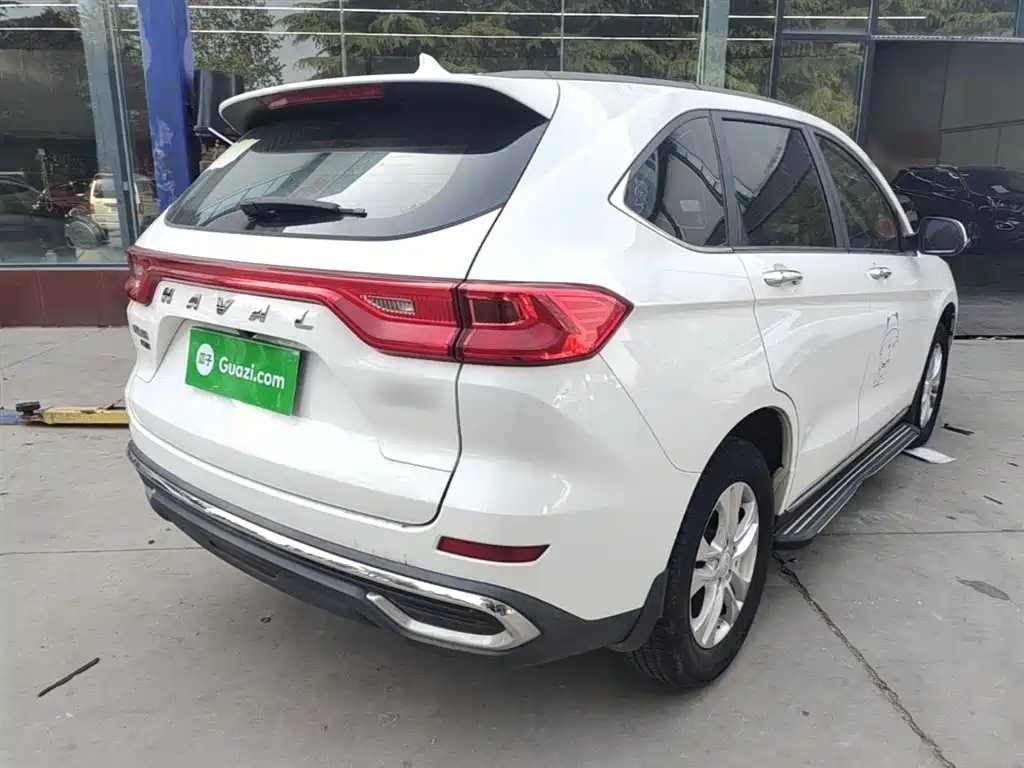 Haval M6 PLUS 1.5 T DCT Elite Connected
