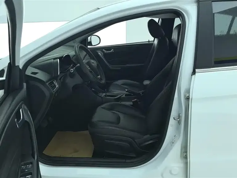 Chery Arrizo 5 1.5 L CVT Leading Trend