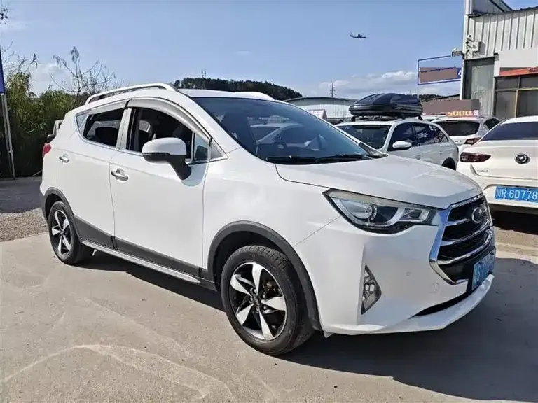 JAC Refine S3 1.5 L Manual Luxury Intelligent Premium