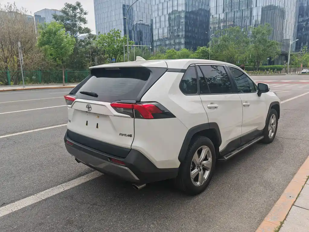 RAV4 2.0 L CVT 2 WD Style PLUS