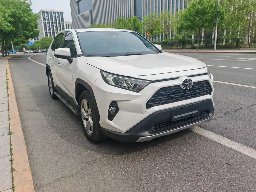 RAV4 2.0 L CVT 2 WD Style PLUS