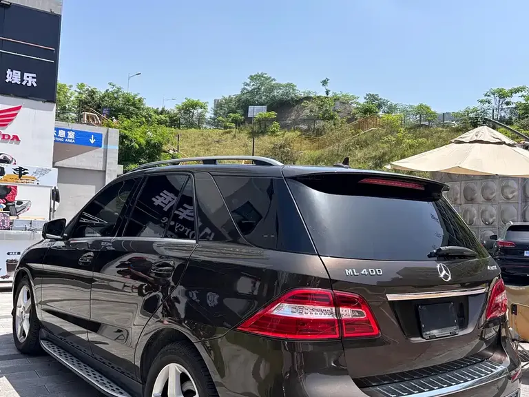Mercedes-Benz M-Class ML 400 4 MATIC Luxury
