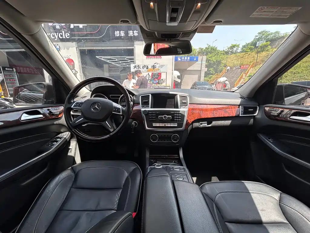 Mercedes-Benz M-Class ML 400 4 MATIC Luxury
