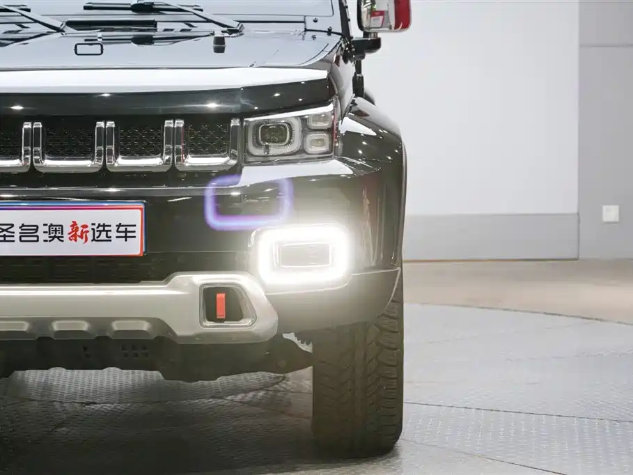 BAIC BJ40 2.0 T City Hunter Glory