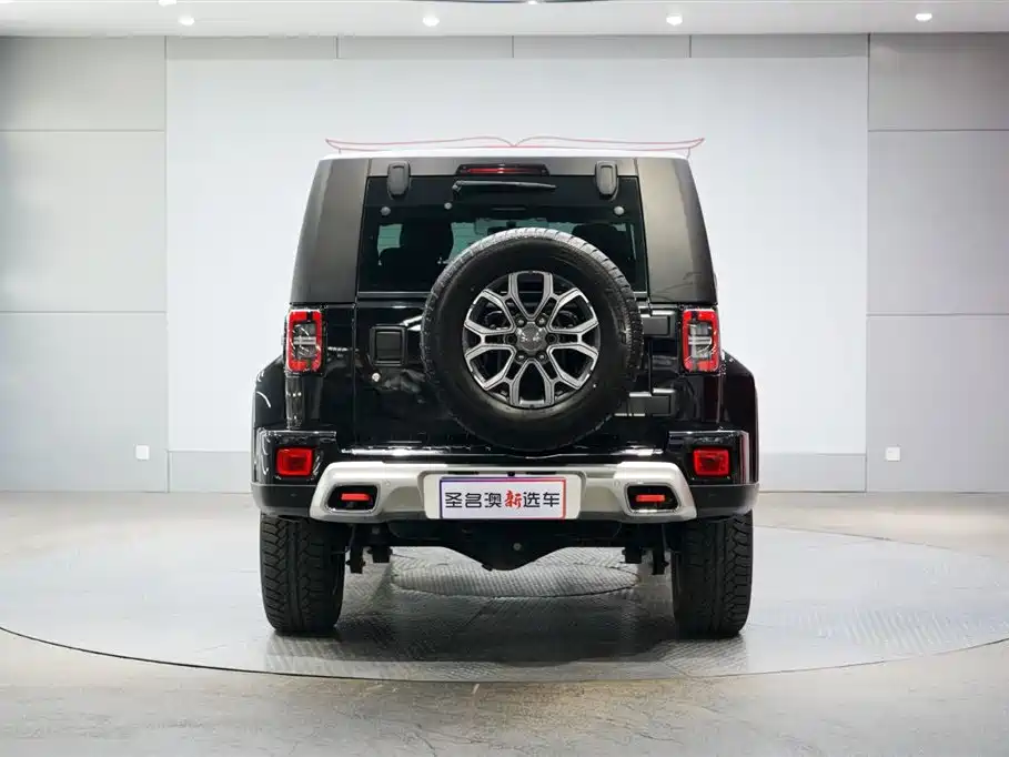 BAIC BJ40 2.0 T City Hunter Glory