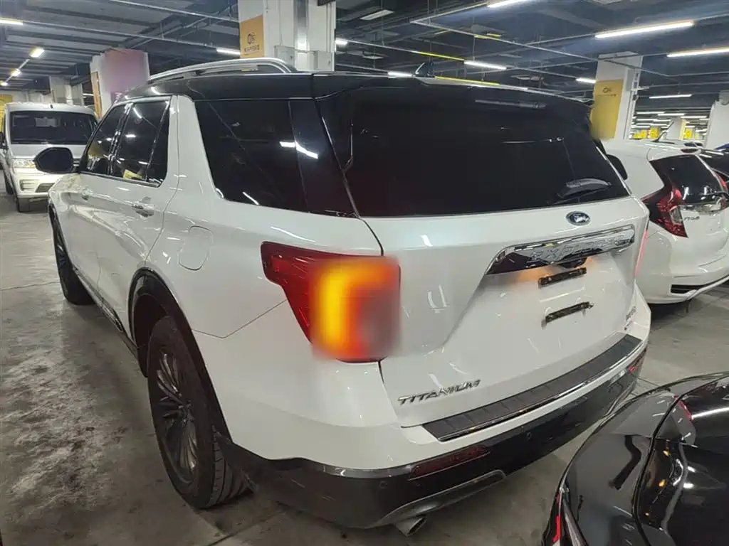 Explorer EcoBoost 285 4 WD Titanium 7-seat