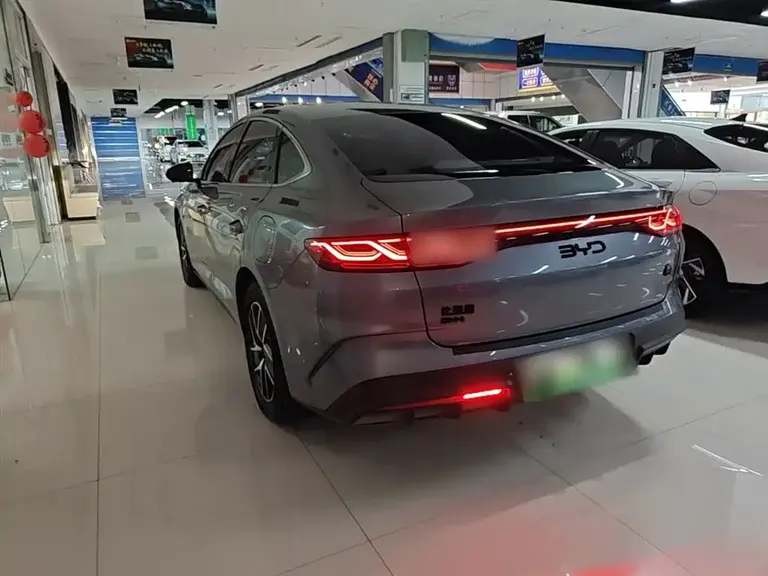 BYD Qin L DM-i 120 KM Leading