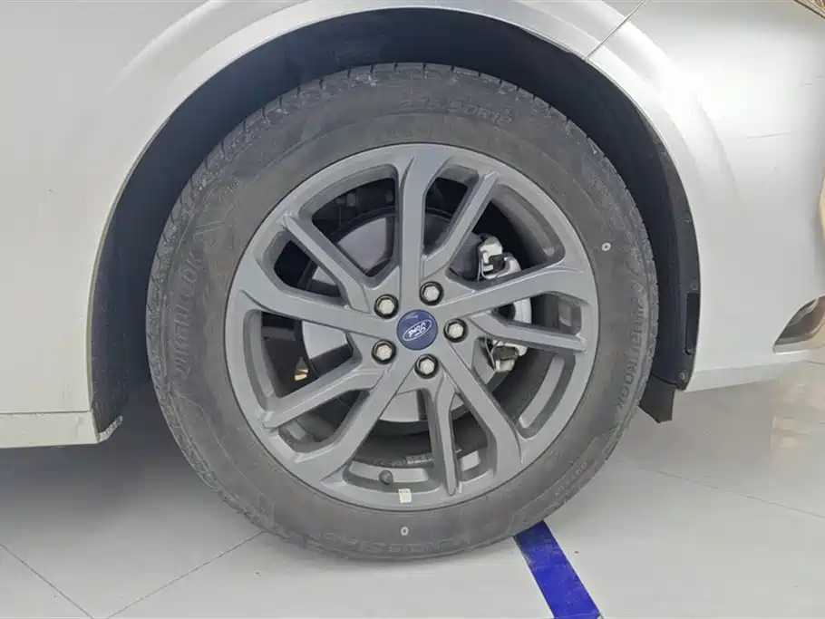 Mondeo 2.0 T EcoBoost Luxury