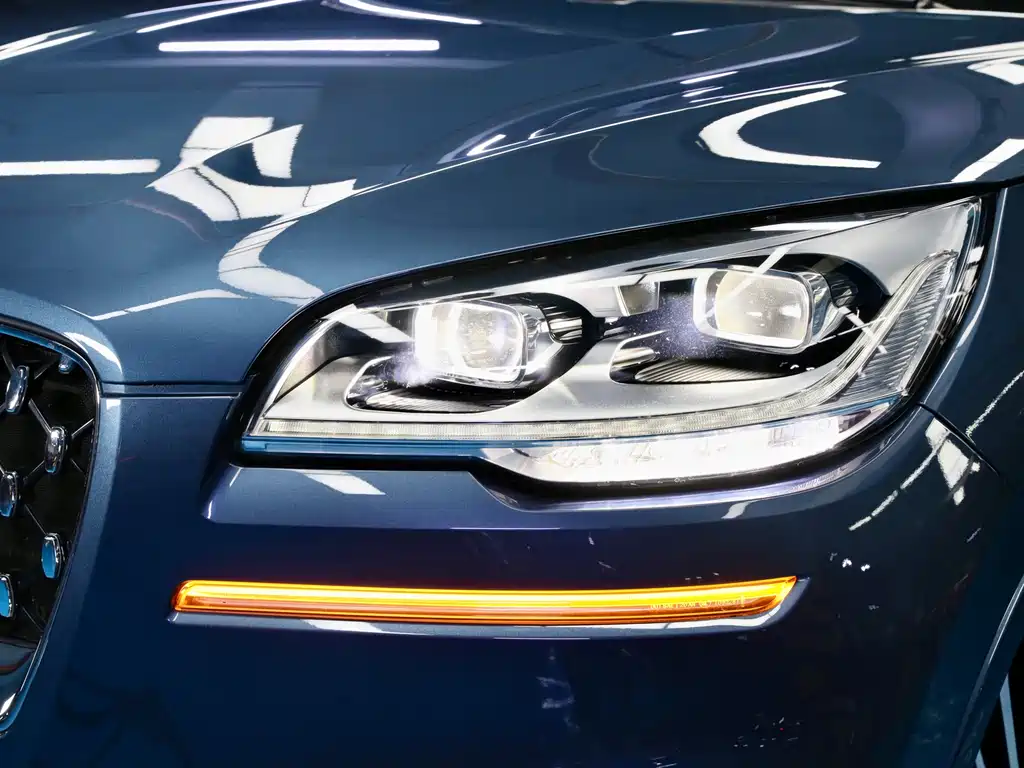 Aviator 3.0 T V6 4 WD President