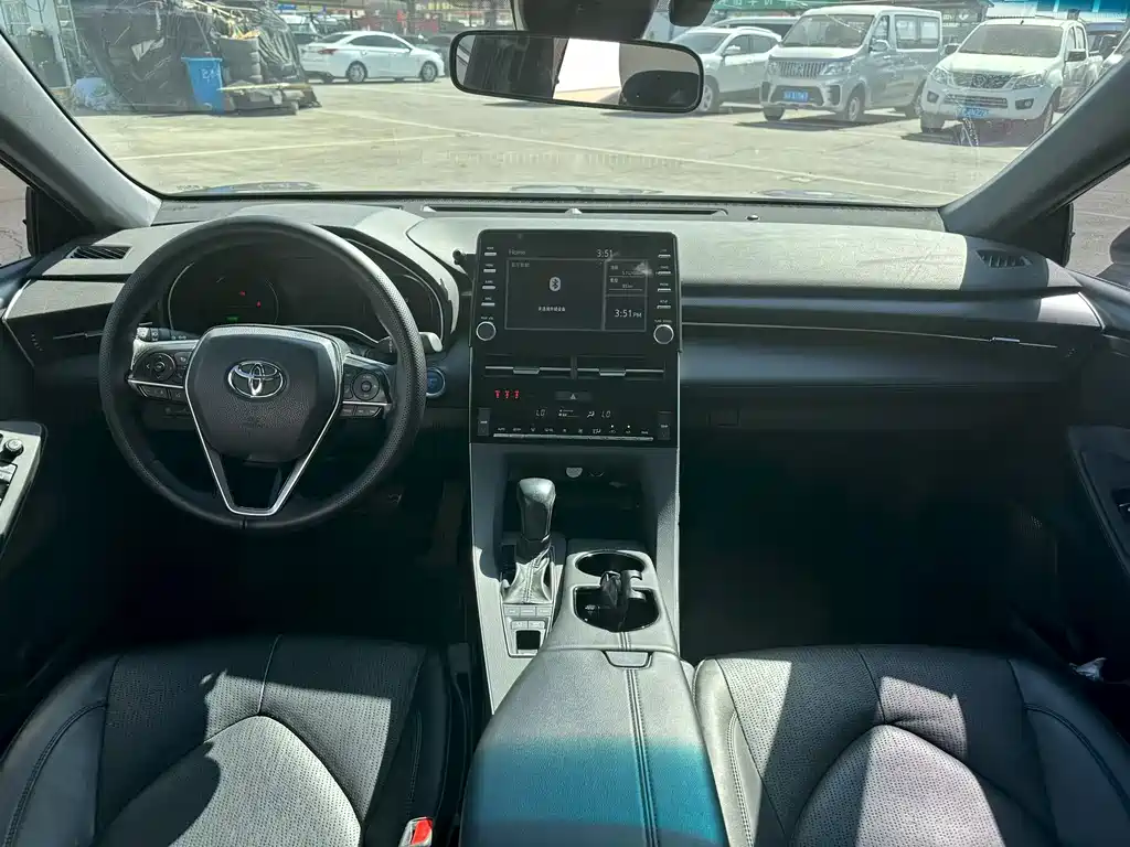 Avalon 2.5 L Luxury