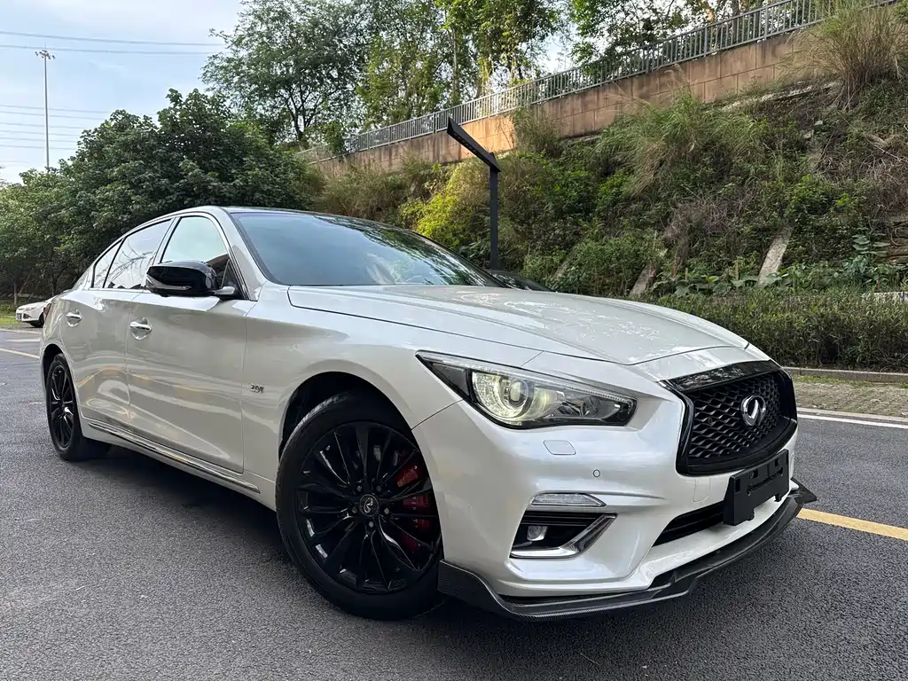 Infiniti Q50 L 2.0 T Progressive Enjoyment CN-V