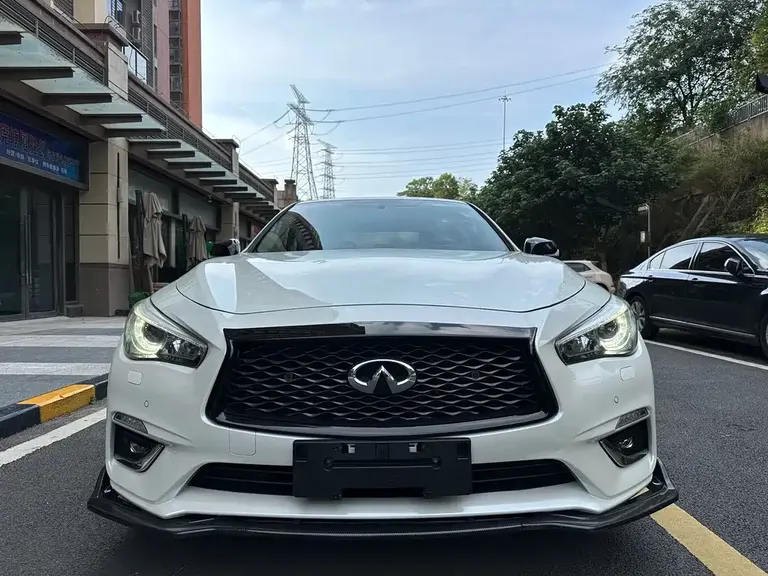 Infiniti Q50 L 2.0 T Progressive Enjoyment CN-V