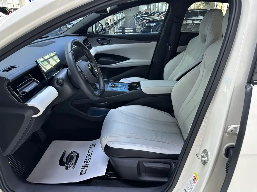 Seal 06 DM-i Smart Drive 80 KM Luxury
