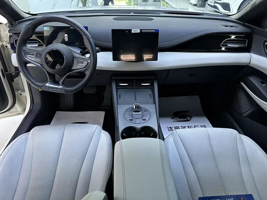 Seal 06 DM-i Smart Drive 80 KM Luxury