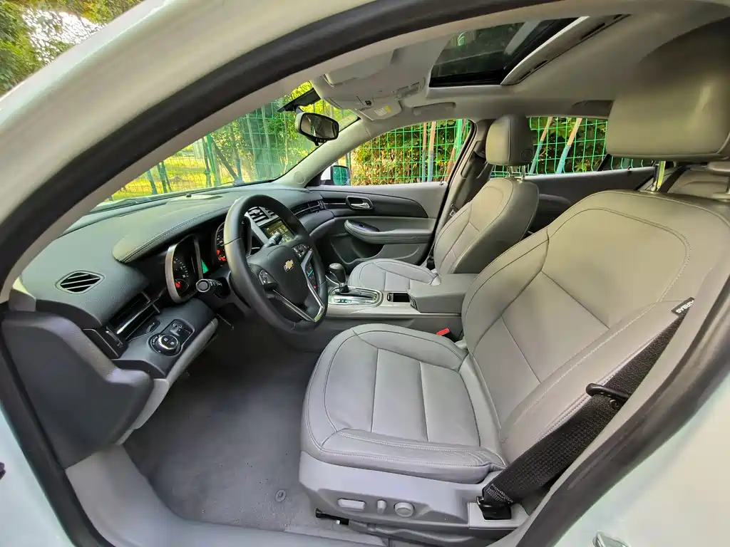 Malibu 2.0 L Auto Luxury