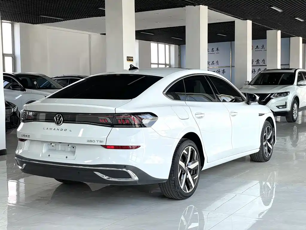 Lamando Lamando L 280 TSI DSG Spicy Cool