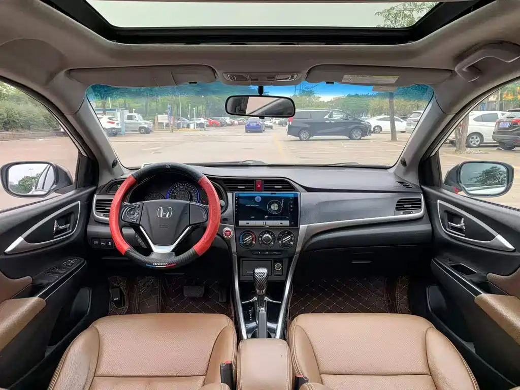 Crider 1.8 L CVT Luxury
