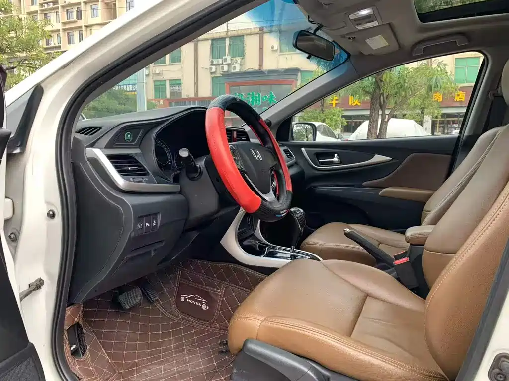 Crider 1.8 L CVT Luxury