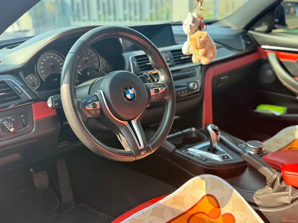 BMW M4 M4 2-door Coupe Racing